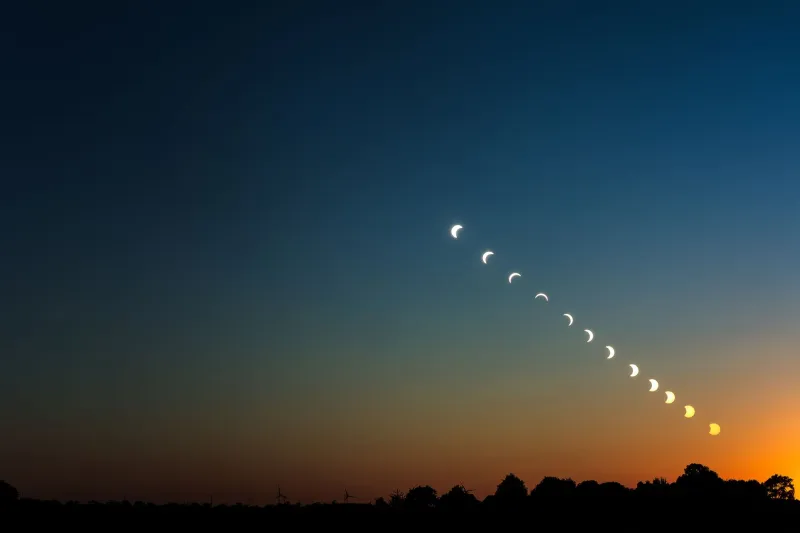 Your Period and the Moon Might Be More Connected Than You Think — Here's How to Work With It